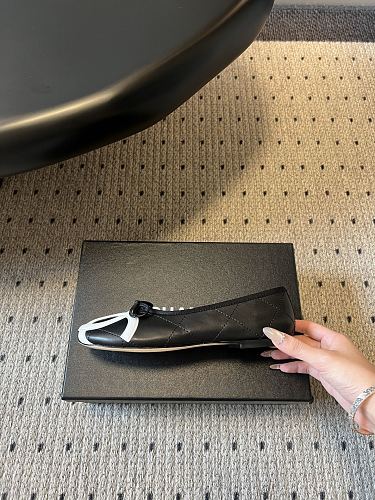 Chanel Oversized CC Logo Quilted Ballet Flats