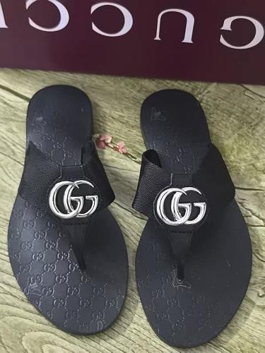 Gucci Interlocking GG thong sandals / flip-flops