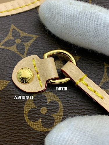 Louis Vuitton Neverfull MM Monogram Canvas