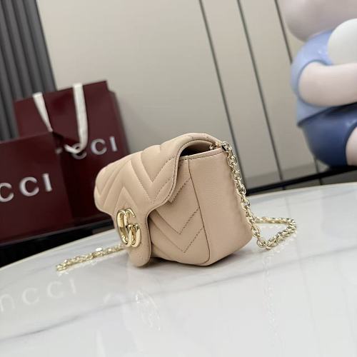 Gucci GG Marmont Super Mini Shoulder Bag