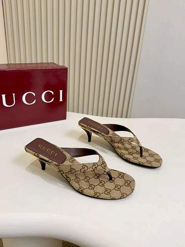 Gucci GG Supreme Thong Kitten-Heel Sandals