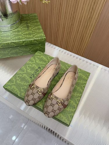 Gucci GG Supreme Horsebit Block-Heel Pumps