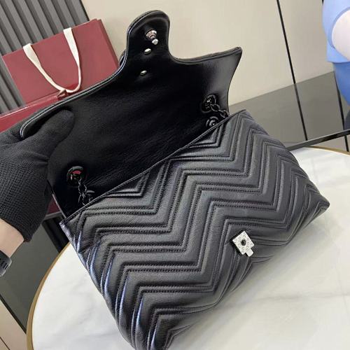 Gucci GG Marmont Medium Shoulder Bag