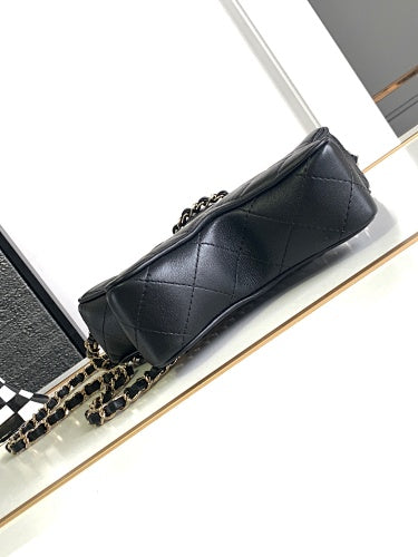 Chanel Black Quilted Star-Shaped Chain Crossbody Bag