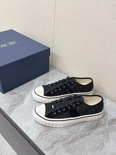 Dior Walk’n’Dior Low-Top Sneakers in Black Dior Oblique