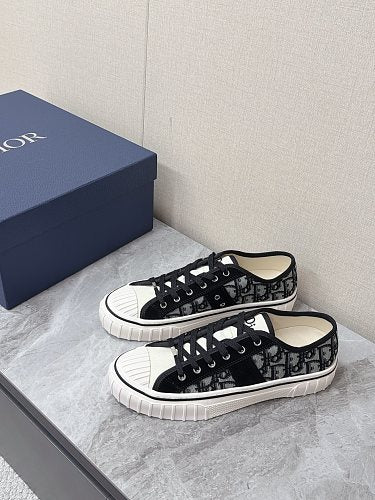 Dior Walk’n’Dior Low-Top Sneakers in Black Dior Oblique