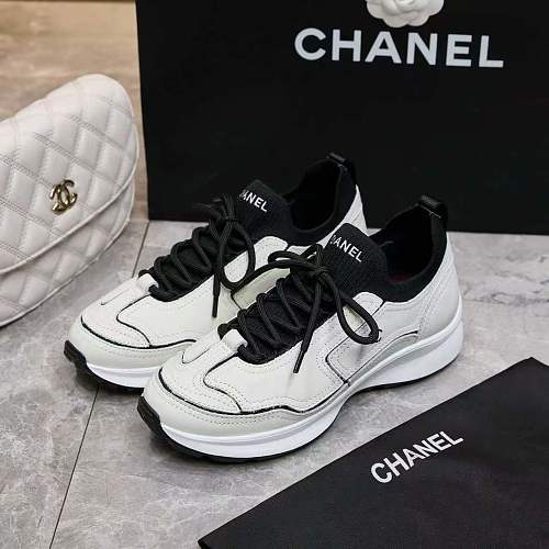 Chanel CC Logo Low-Top Runner Sneakers