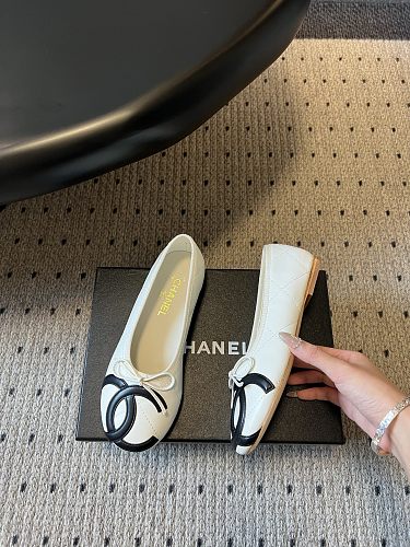 Chanel CC Logo Ballet Flats