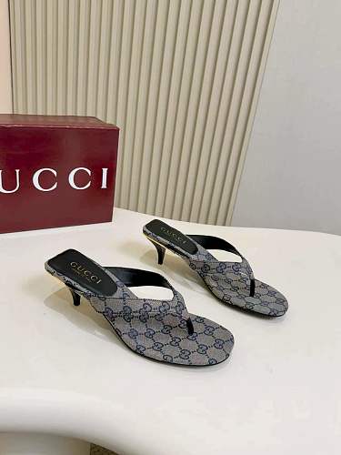 Gucci GG Supreme Thong Kitten-Heel Sandals