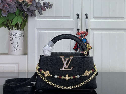 Louis Vuitton Capucines BB