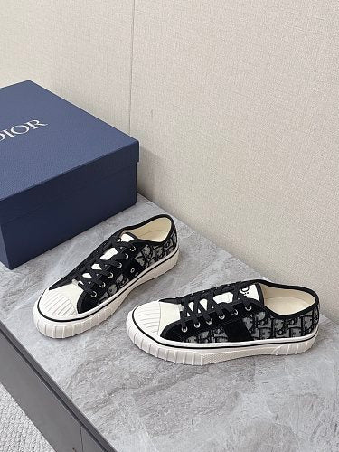 Dior Walk’n’Dior Low-Top Sneakers in Black Dior Oblique