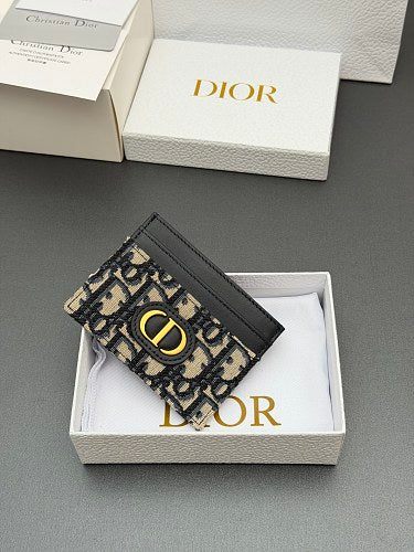 Dior 30 Montaigne Freesia Card Holder