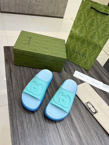Gucci Interlocking G Rubber Slide Sandal