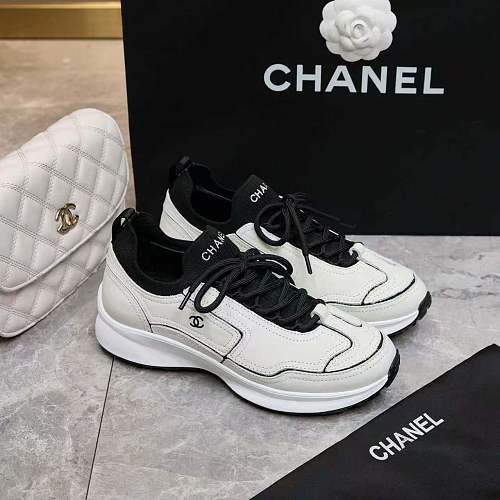 Chanel CC Logo Low-Top Runner Sneakers