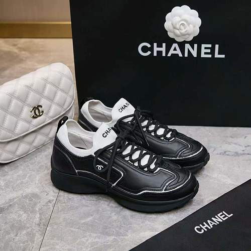 Chanel CC Logo Low-Top Runner Sneakers