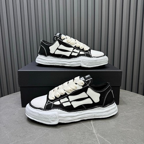 AMIRI Skel Top Low Sneakers