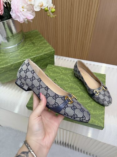 Gucci GG Supreme Horsebit
