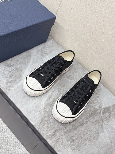 Dior Walk’n’Dior Low-Top Sneakers in Black Dior Oblique