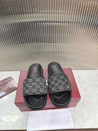Gucci GG Supreme Monogram Slide Sandals