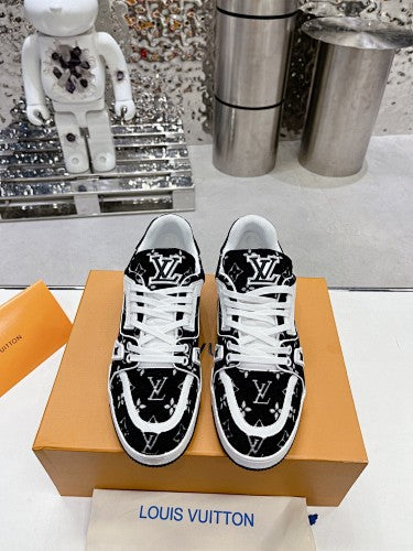 Louis Vuitton LV Trainer Sneakers
