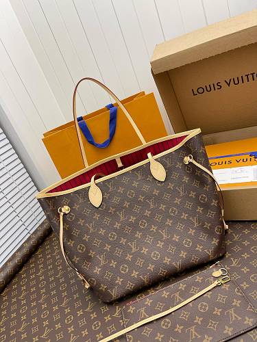 Louis Vuitton Neverfull MM Monogram Canvas