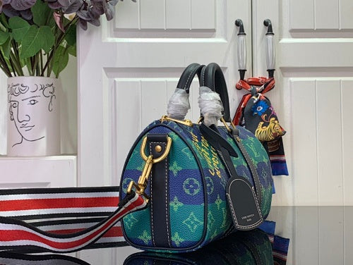Louis Vuitton Keepall Bandoulière 25