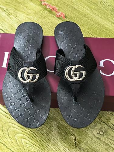 Gucci Interlocking GG thong sandals / flip-flops