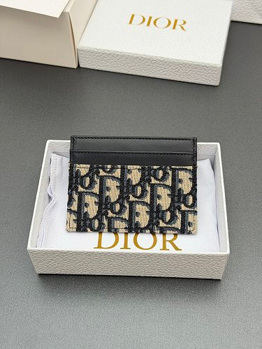 Dior 30 Montaigne Freesia Card Holder
