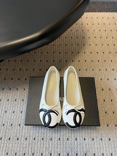 Chanel CC Logo Ballet Flats