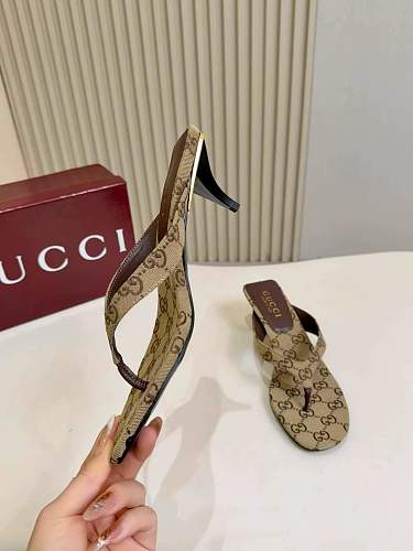 Gucci GG Supreme Thong Kitten-Heel Sandals