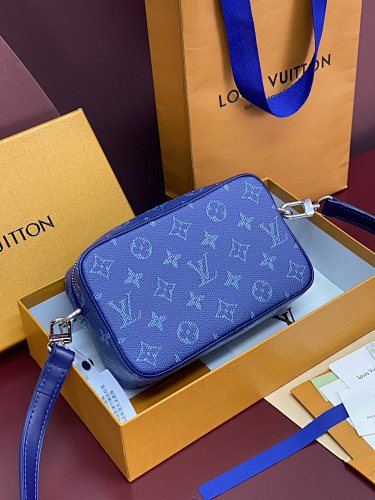 Louis Vuitton Alpha Wearable Wallet