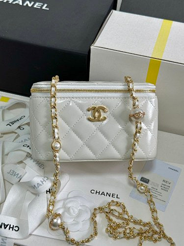 Chanel White Quilted Vanity Case