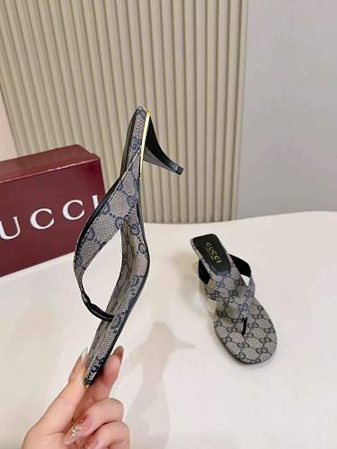 Gucci GG Supreme Thong Kitten-Heel Sandals
