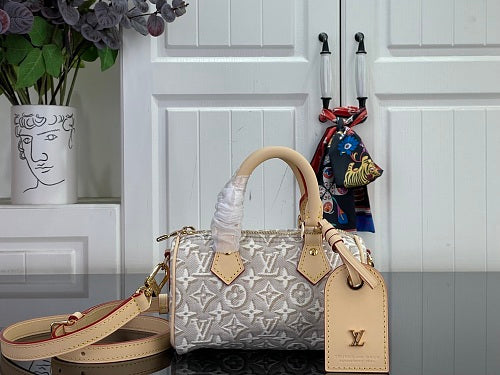 Louis Vuitton Speedy Bandoulière 20-style bag