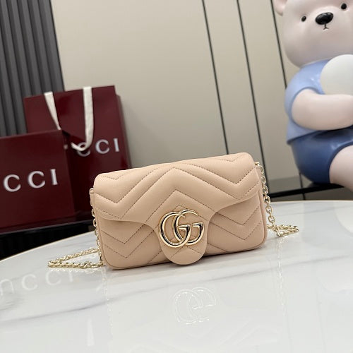 Gucci GG Marmont Super Mini Shoulder Bag