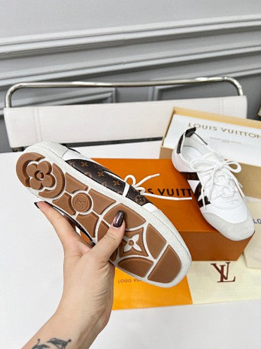 Louis Vuitton LV V-Sign Retro Low-Top Sneakers