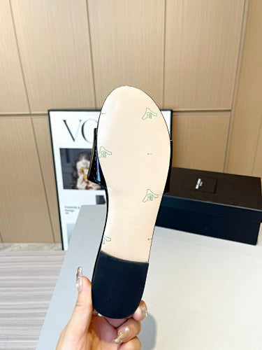 Saint Laurent Tribute YSL Logo slide sandals