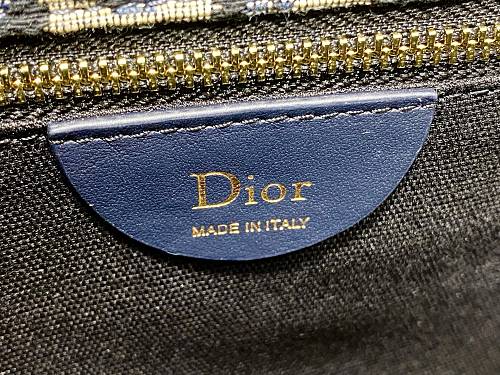 Dior 30 Montaigne Small Bag in Blue Dior Oblique Jacquard